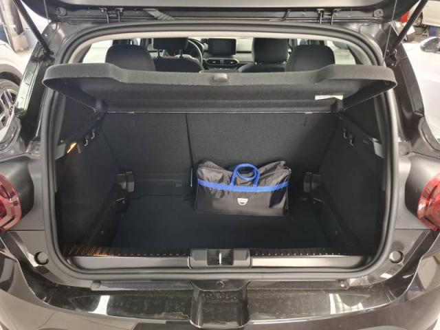Dacia Sandero image 2