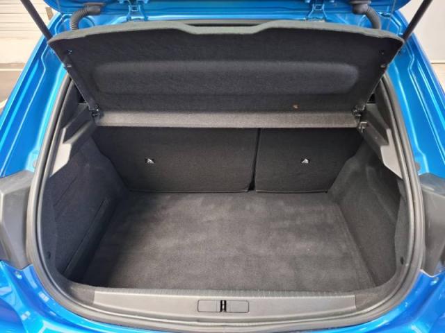 Peugeot 208 image 3