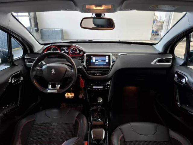 Peugeot 2008 image 6