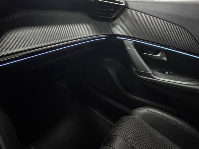 Peugeot 2008 image 7