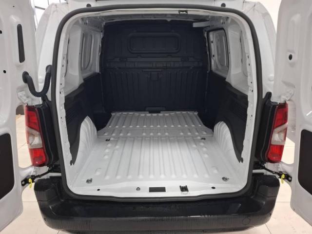 Peugeot Partner image 2