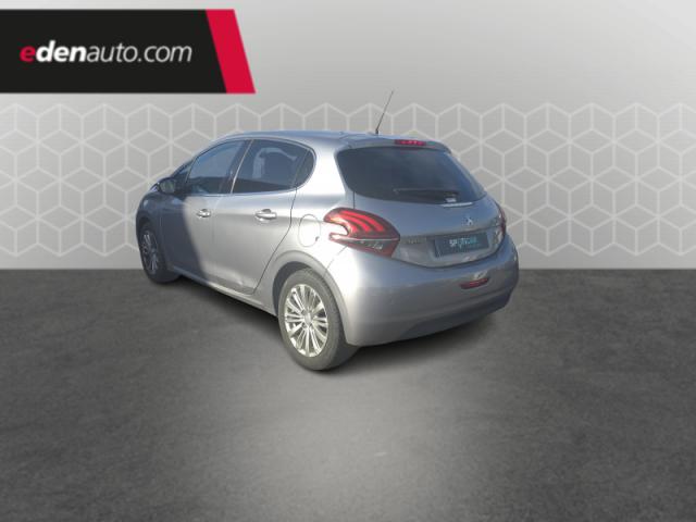 Peugeot 208 image 2