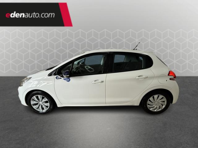 Peugeot 208 image 9
