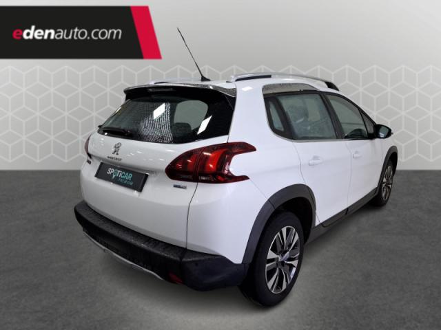 Peugeot 2008 image 2
