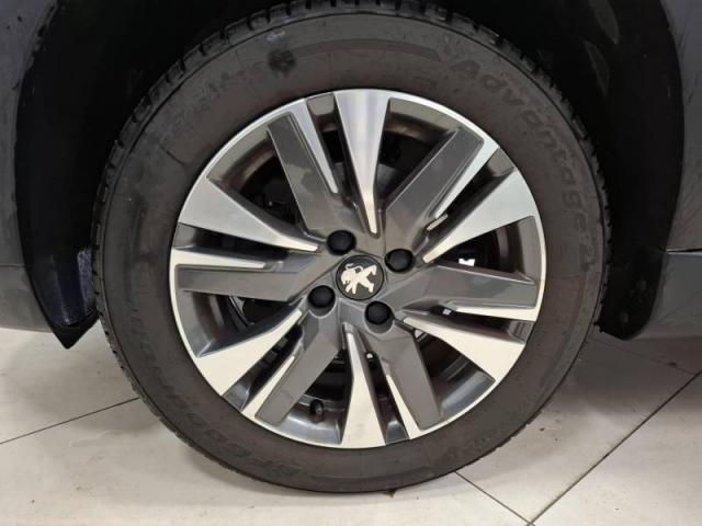 Peugeot 2008 image 5