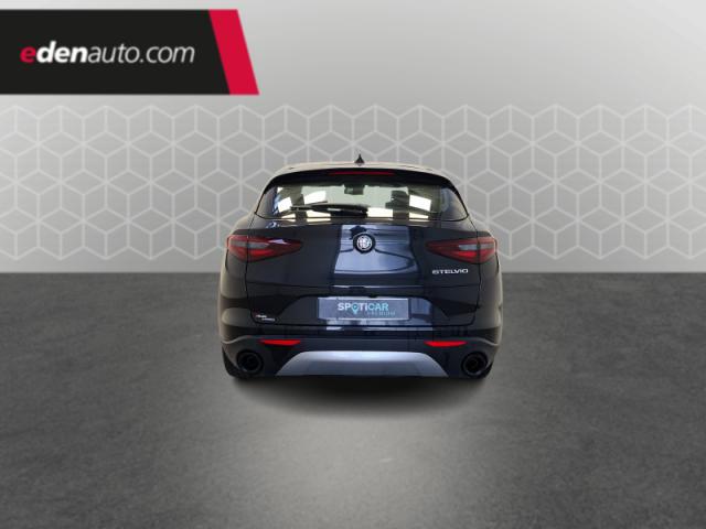 Alfa Romeo Stelvio image 4