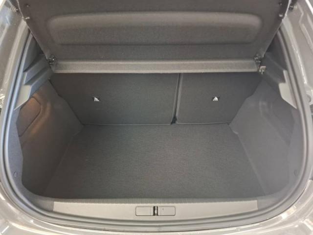 Peugeot 208 image 7