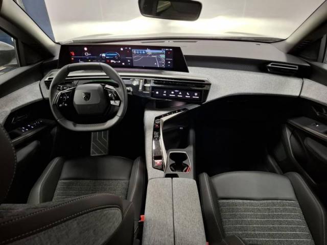 Peugeot 5008 image 2
