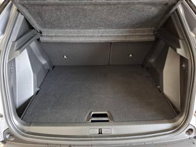 Peugeot 2008 image 2