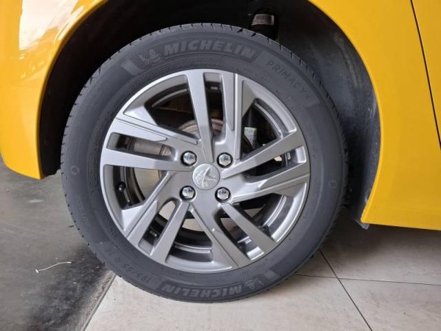 Peugeot 208 image 3