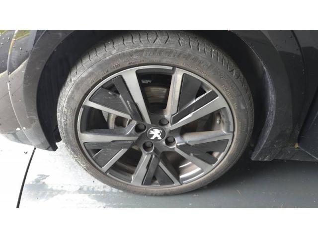 Peugeot 208 image 1