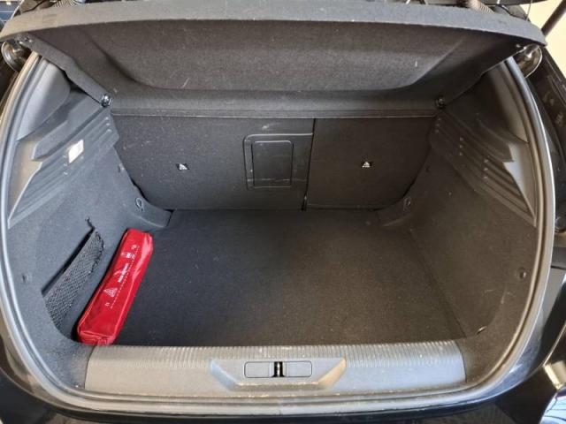 Peugeot 308 image 2