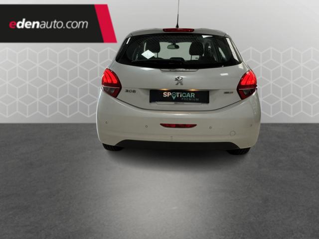 Peugeot 208 image 8