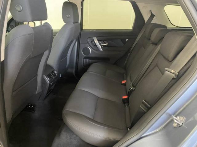 Land Rover Discovery Sport image 9