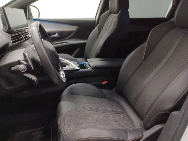 Peugeot 5008 image 2