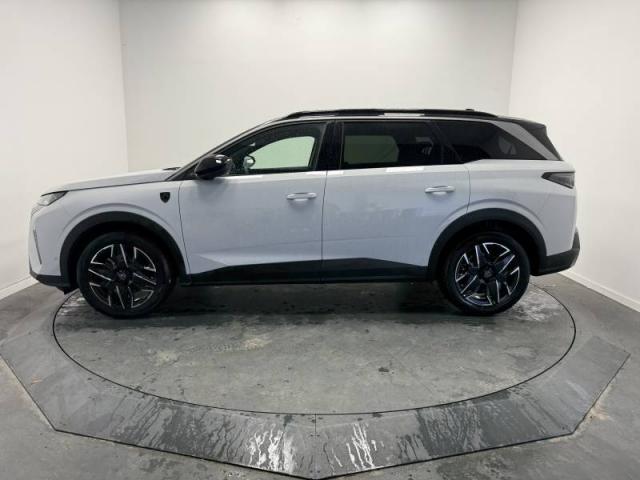Peugeot 5008 image 1