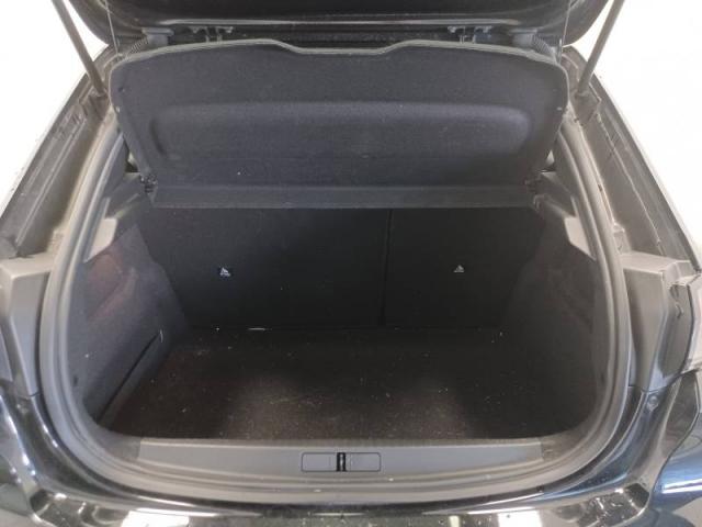 Peugeot 208 image 2
