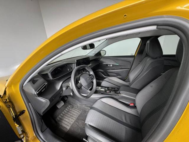 Peugeot 208 image 5