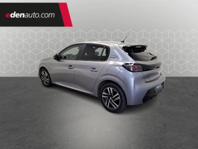 Peugeot 208 image 9