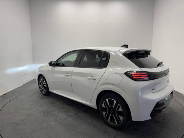 Peugeot 208 image 7