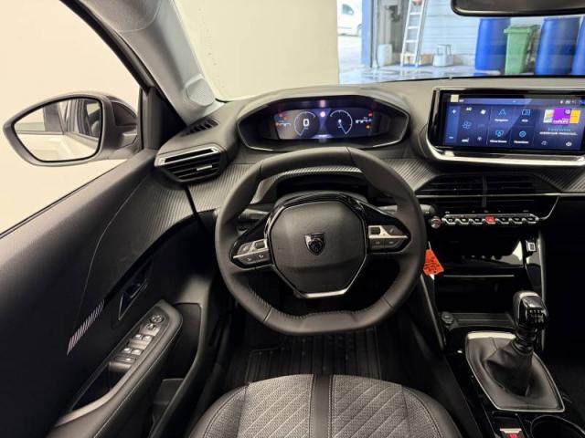 Peugeot 208 image 1