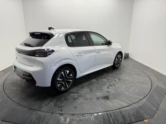 Peugeot 208 image 9