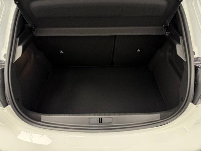 Peugeot 208 image 3