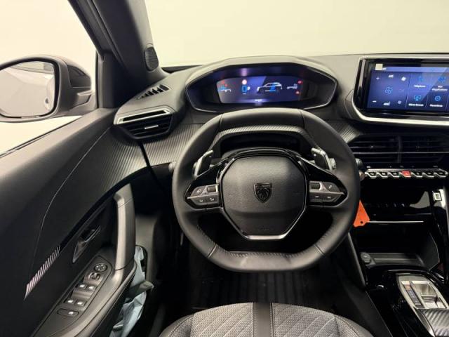Peugeot 2008 image 8