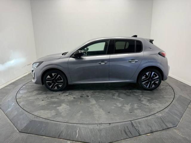 Peugeot 208 image 8