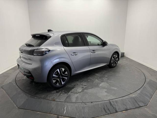 Peugeot 208 image 7