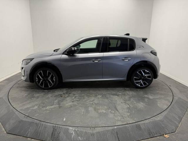 Peugeot 208 image 9