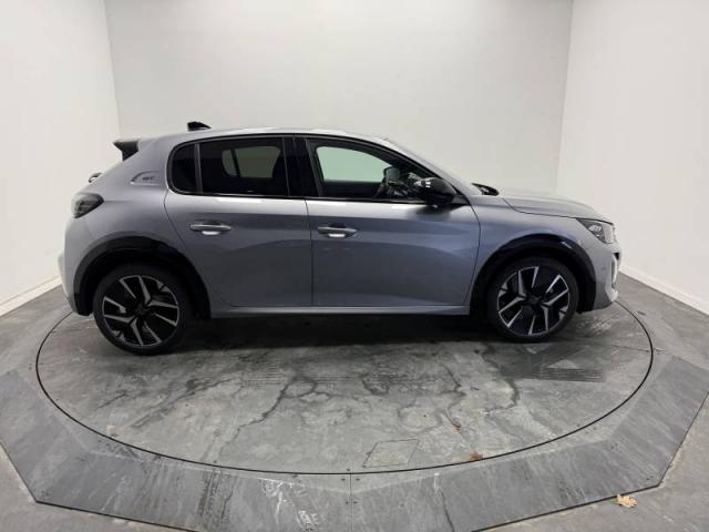 Peugeot 208 image 2