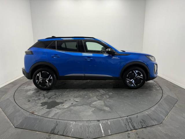 Peugeot 2008 image 2