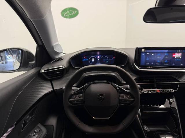 Peugeot 208 image 7