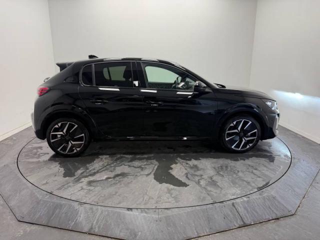 Peugeot 208 image 7