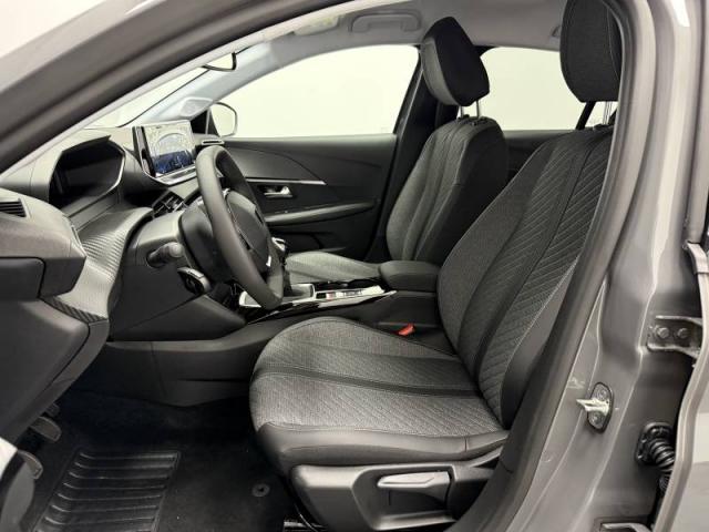 Peugeot 208 image 7