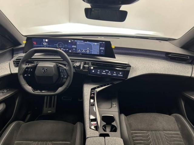 Peugeot 3008 image 2