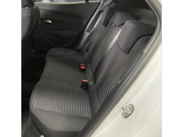Peugeot 2008 image 7