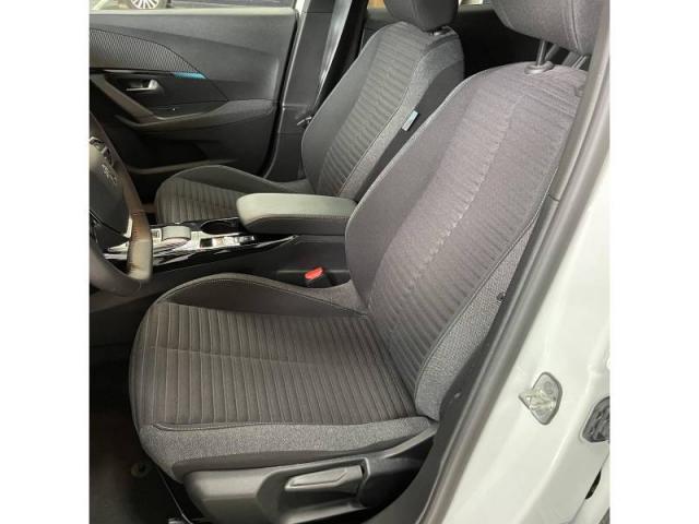 Peugeot 2008 image 4