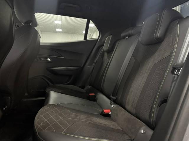 Peugeot 2008 image 2