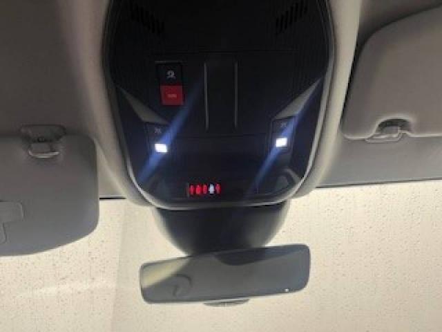 Peugeot 308 image 1
