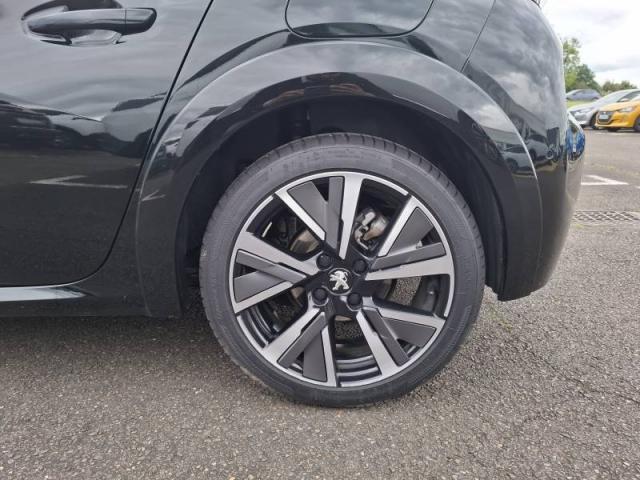 Peugeot 208 image 1