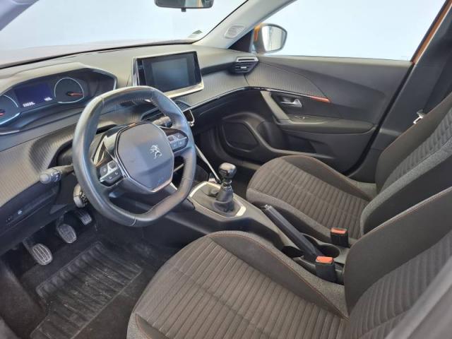 Peugeot 2008 image 3