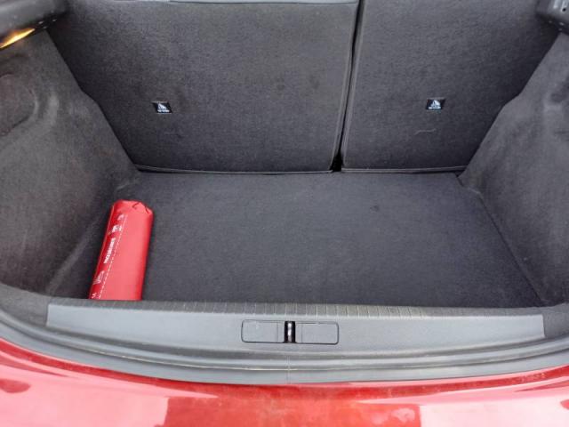 Peugeot 208 image 4