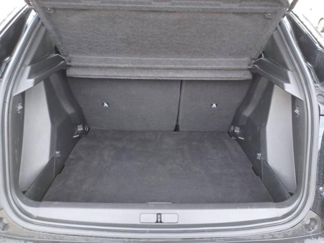 Peugeot 2008 image 8
