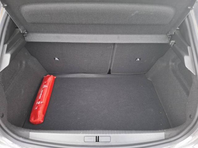 Peugeot 208 image 5
