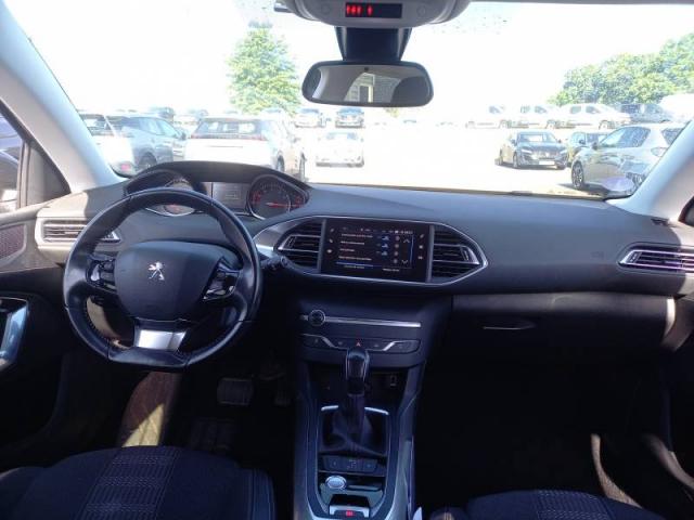 Peugeot 308 image 2