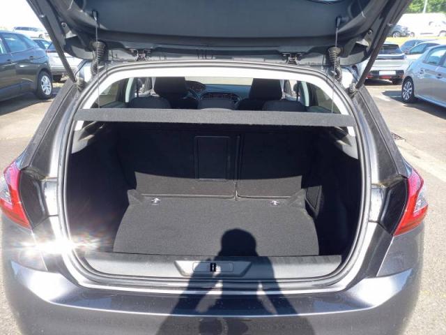Peugeot 308 image 1