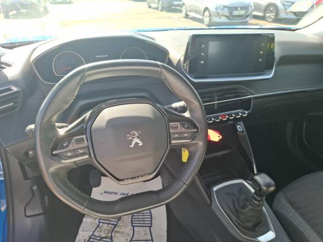 Peugeot 2008 image 3