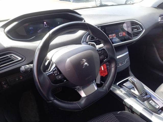 Peugeot 308 image 9